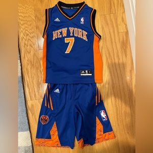 Knicks Jersey Youth Small & Matchung shorts size small youth 8 Anthony 7